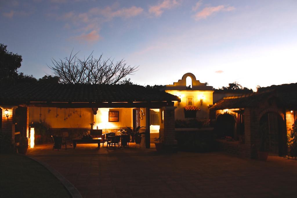 Casa Degraciela - Hotel Boutique กอนเซ็ปซิอ็อน เด อาตาโก ภายนอก รูปภาพ